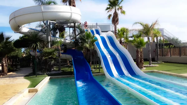 LES PISCINES - TOBBOGANS - BALNÉO 10photos