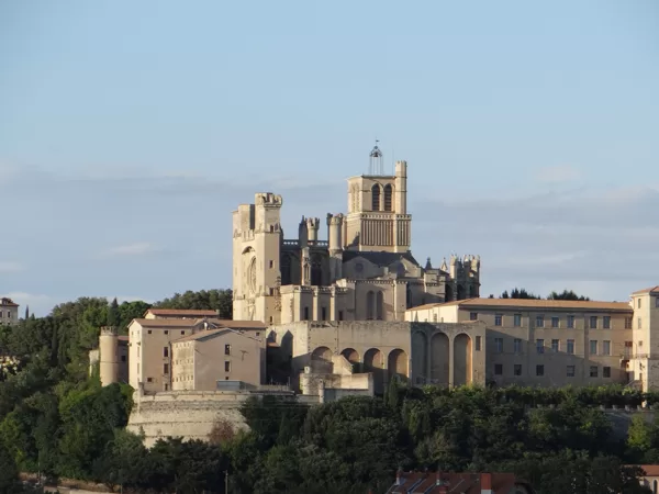 LES ALENTOURS 10 photos