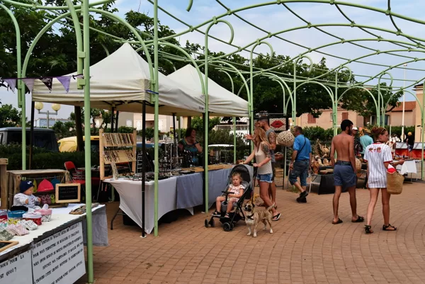 Le marché artisanal